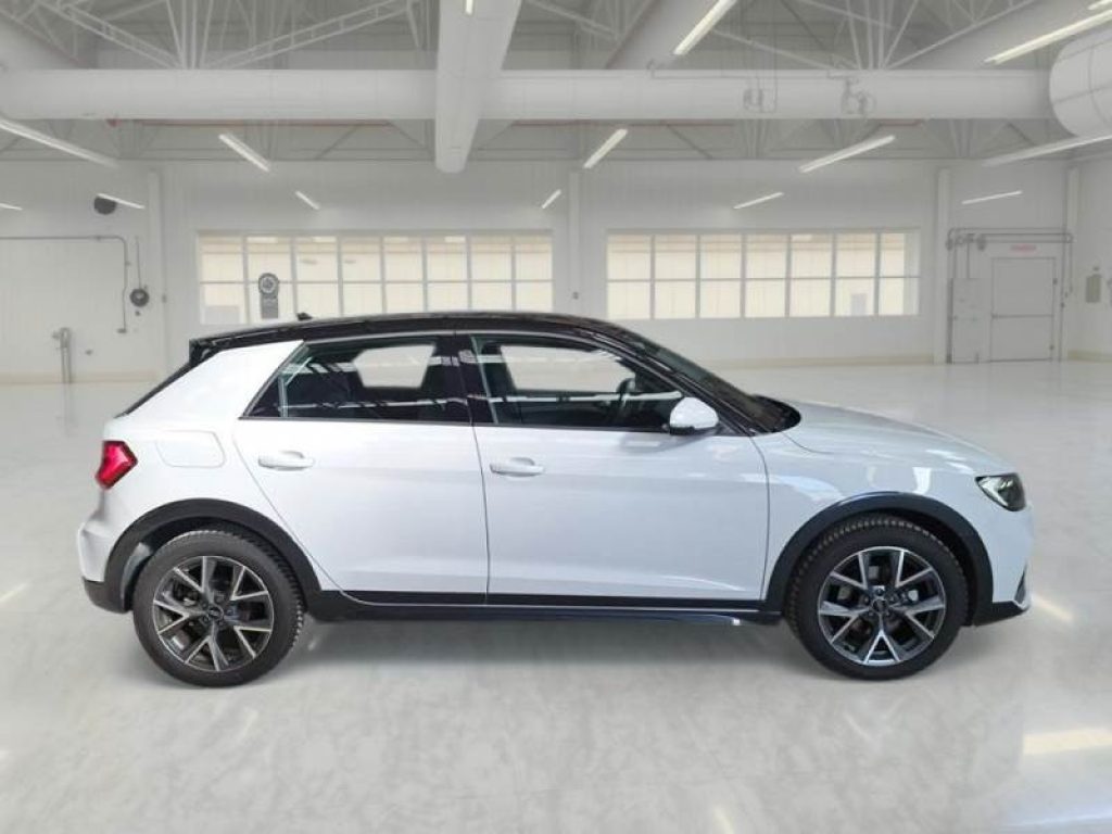 AUDI A1 citycarver 30 TFSI Admired - 4