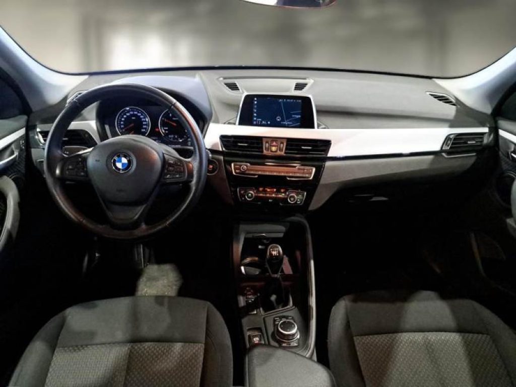 BMW X1 sDrive16d Business - 6