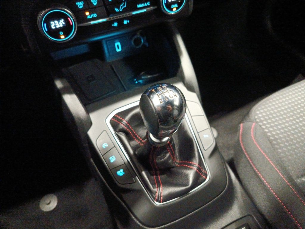 FORD Focus SW 1.0 ecoboost ST-Line s&s 125cv - 17