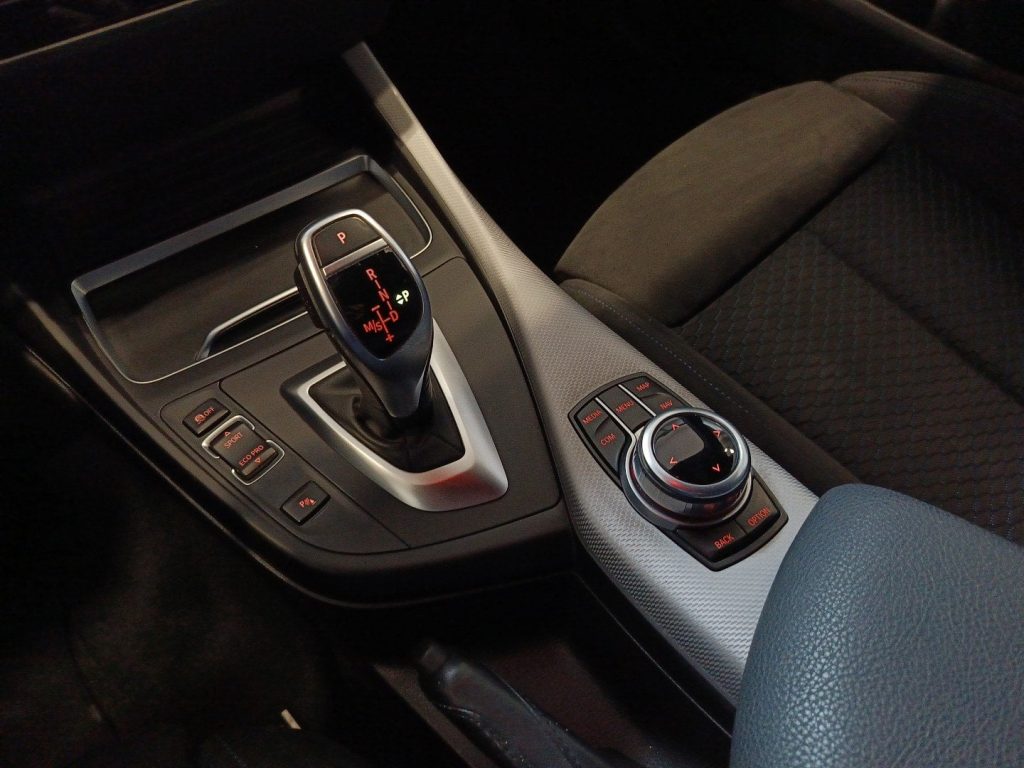 BMW 120 120d xdrive Msport 5p auto - 14