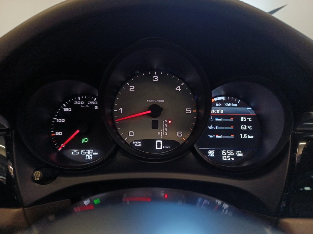 PORSCHE Macan Macan 3.0d S 250cv pdk my16 - 12