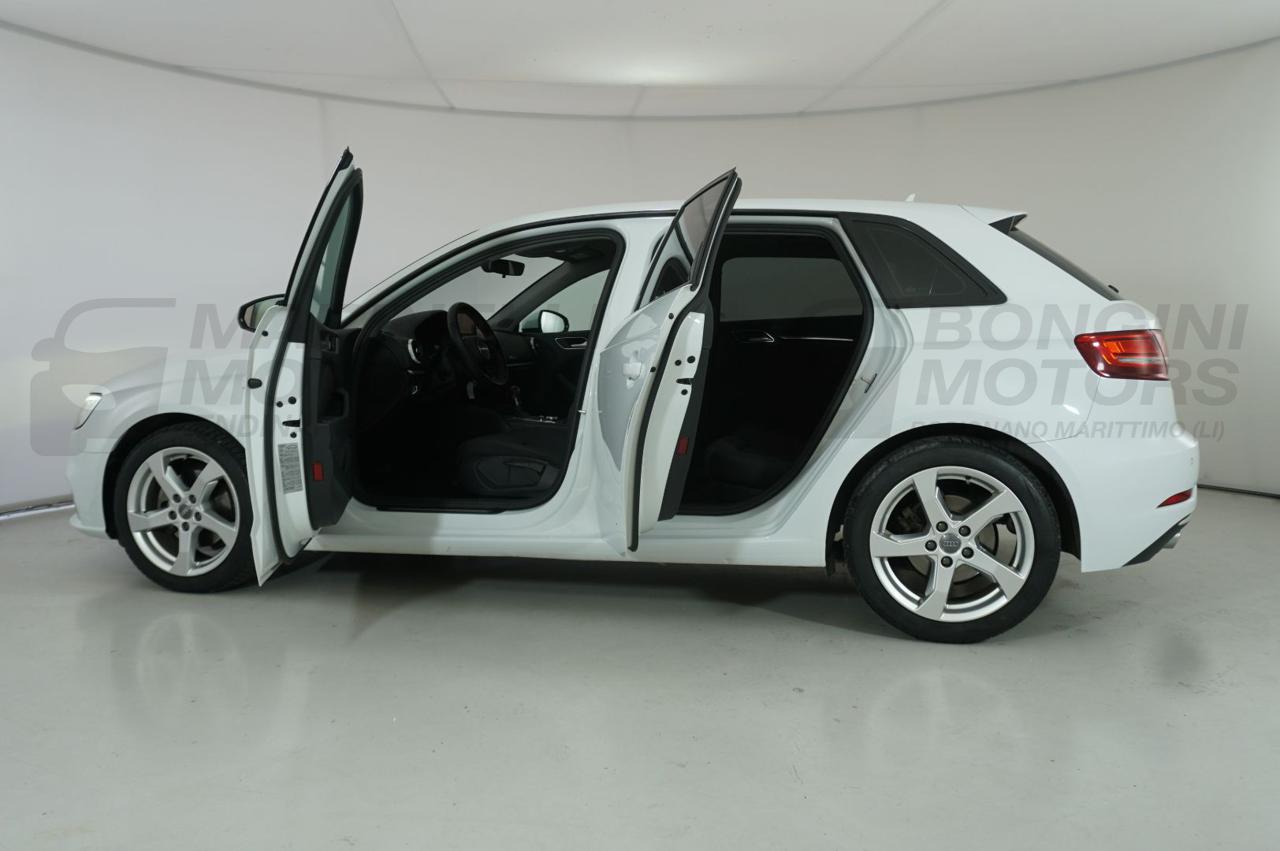 AUDI A3 1.6 TDI 116CV S TRONIC SPORT - 25