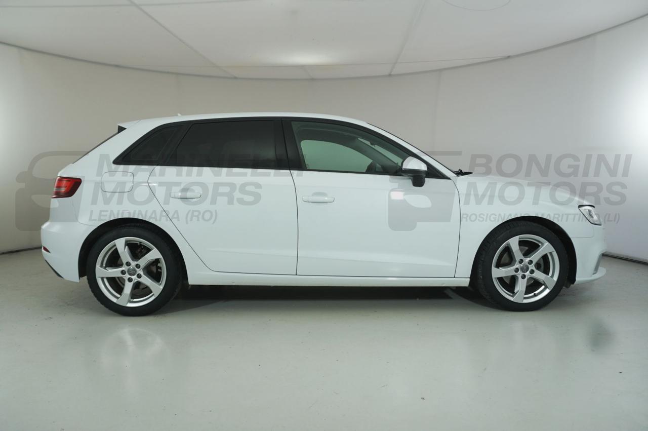 AUDI A3 1.6 TDI 116CV S TRONIC SPORT - 4