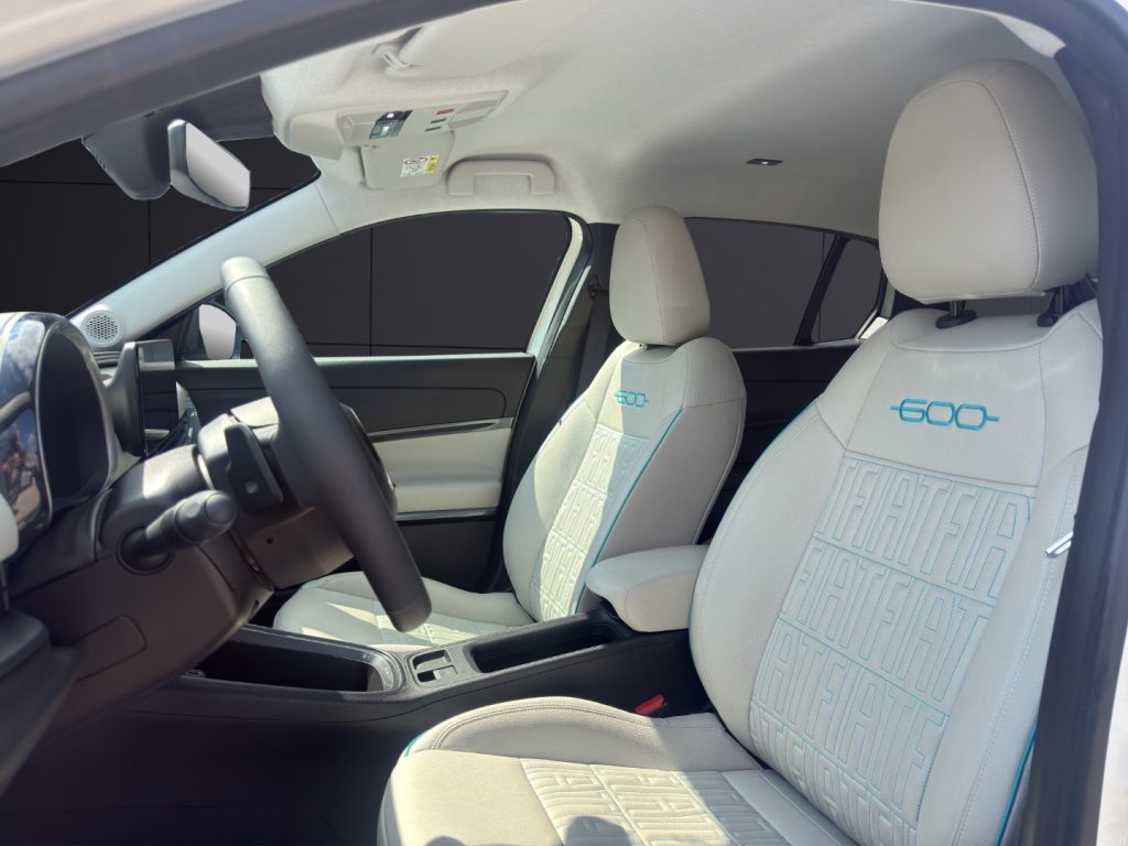 FIAT 600 Hybrid 100 CV DCT MHEV La Prima - 9