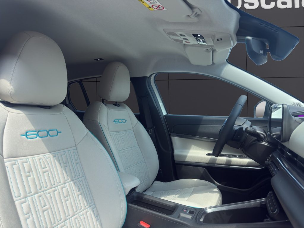 FIAT 600 Hybrid 100 CV DCT MHEV La Prima - 18