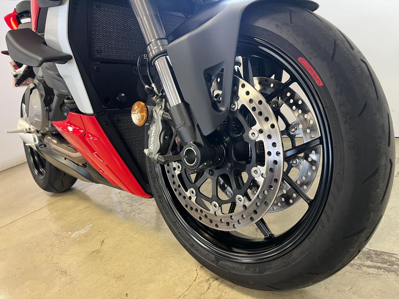 DUCATI Streetfighter V2 RED - 4