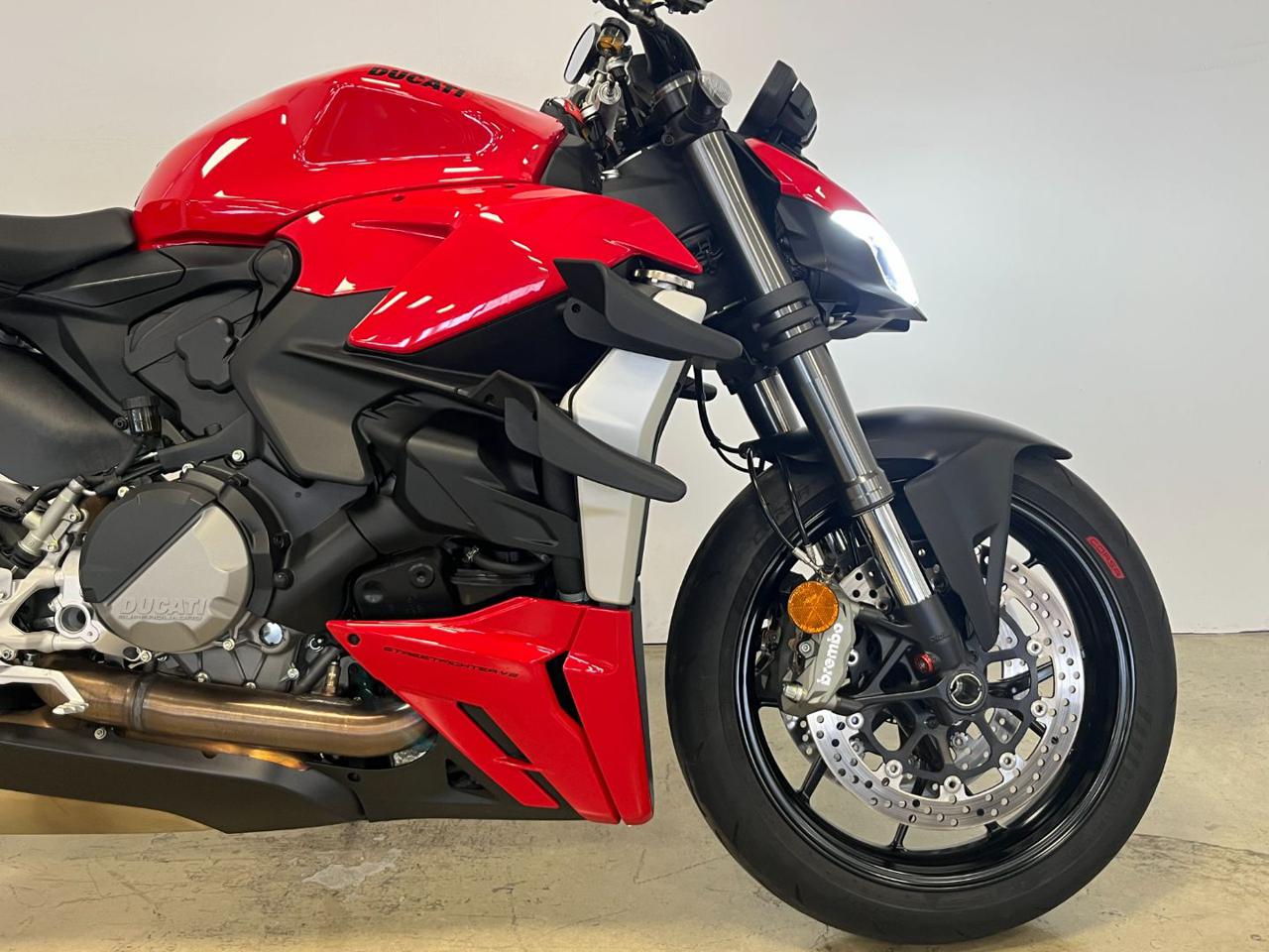 DUCATI Streetfighter V2 RED - 5