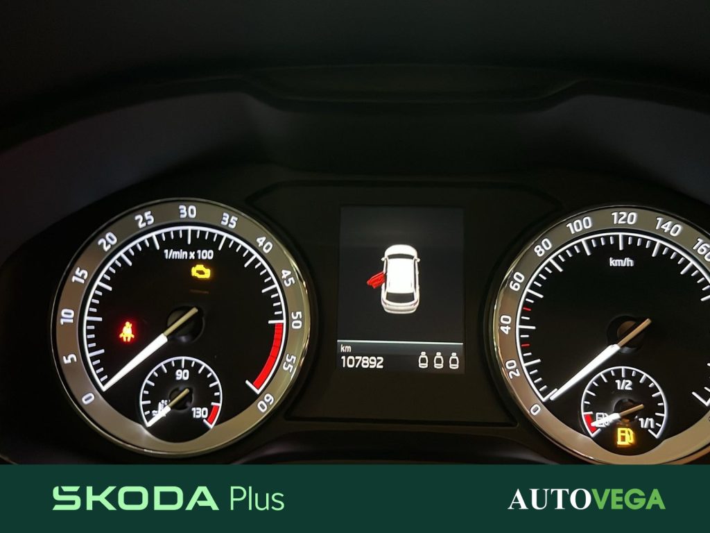 SKODA Karoq 2.0 tdi evo executive 115cv - 12