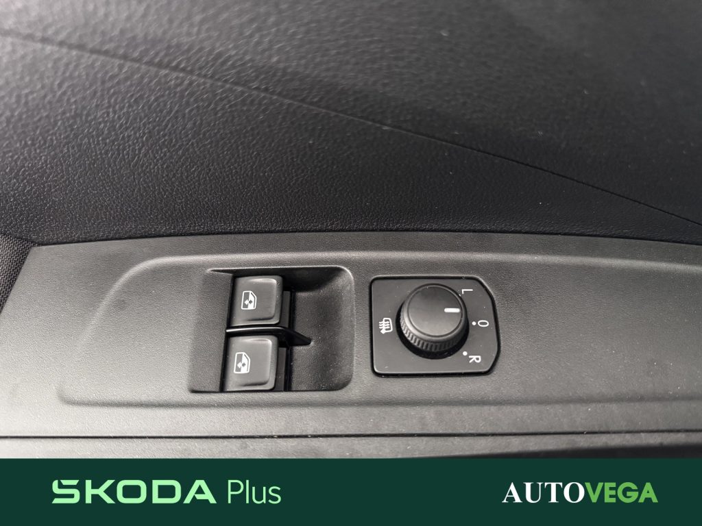 SKODA Fabia 1.0 mpi evo ambition 80cv - 11