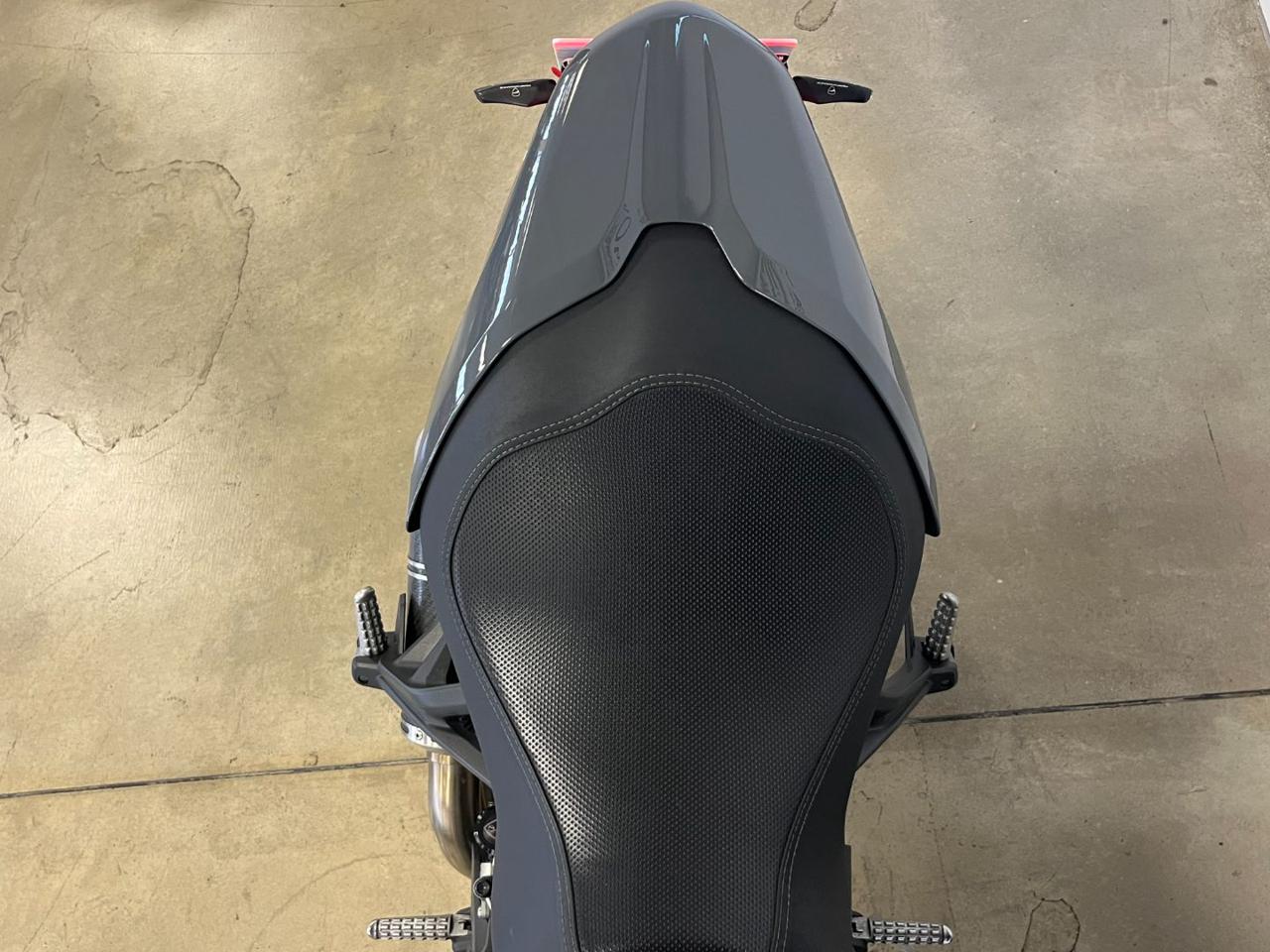 DUCATI Monster 1200 S - 8