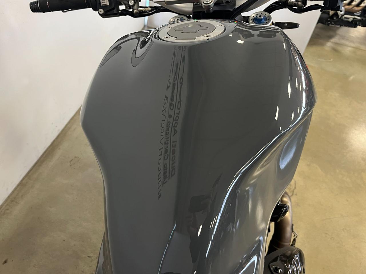 DUCATI Monster 1200 S - 10