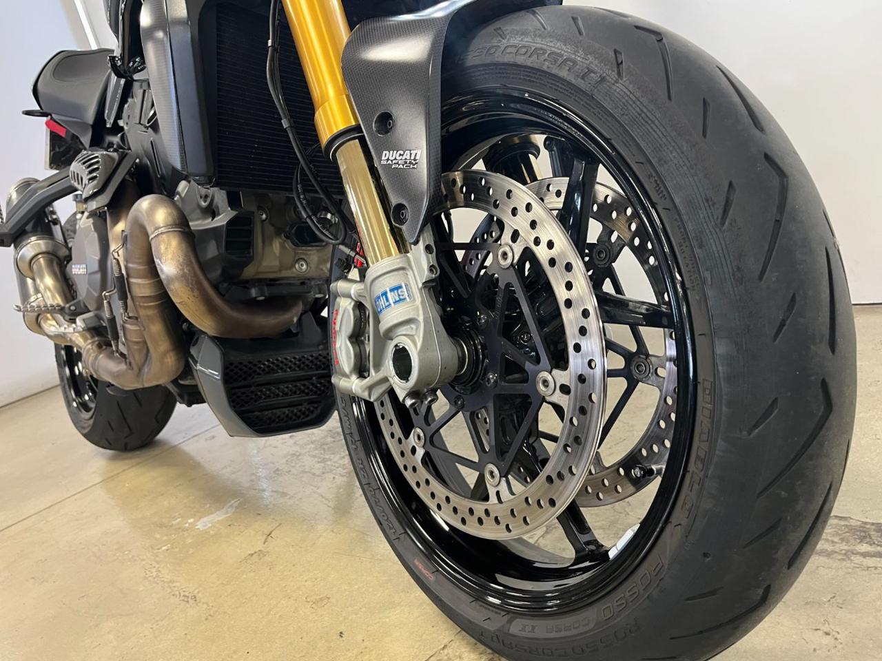 DUCATI Monster 1200 S - 4