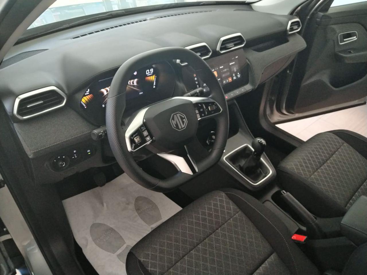MG ZS 1.5 Standard - 18