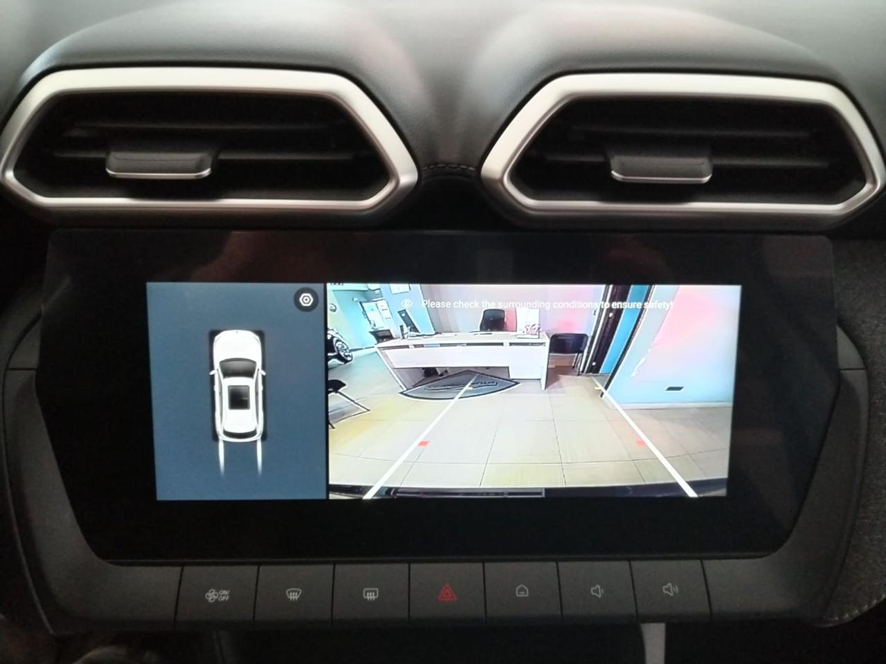 MG ZS 1.5 Standard - 9