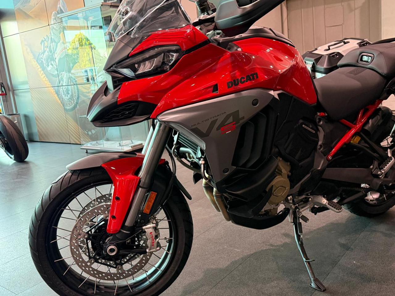 DUCATI Multistrada V4 S ADVENTURE RED SPOKED WHEELS MY2026 - 6