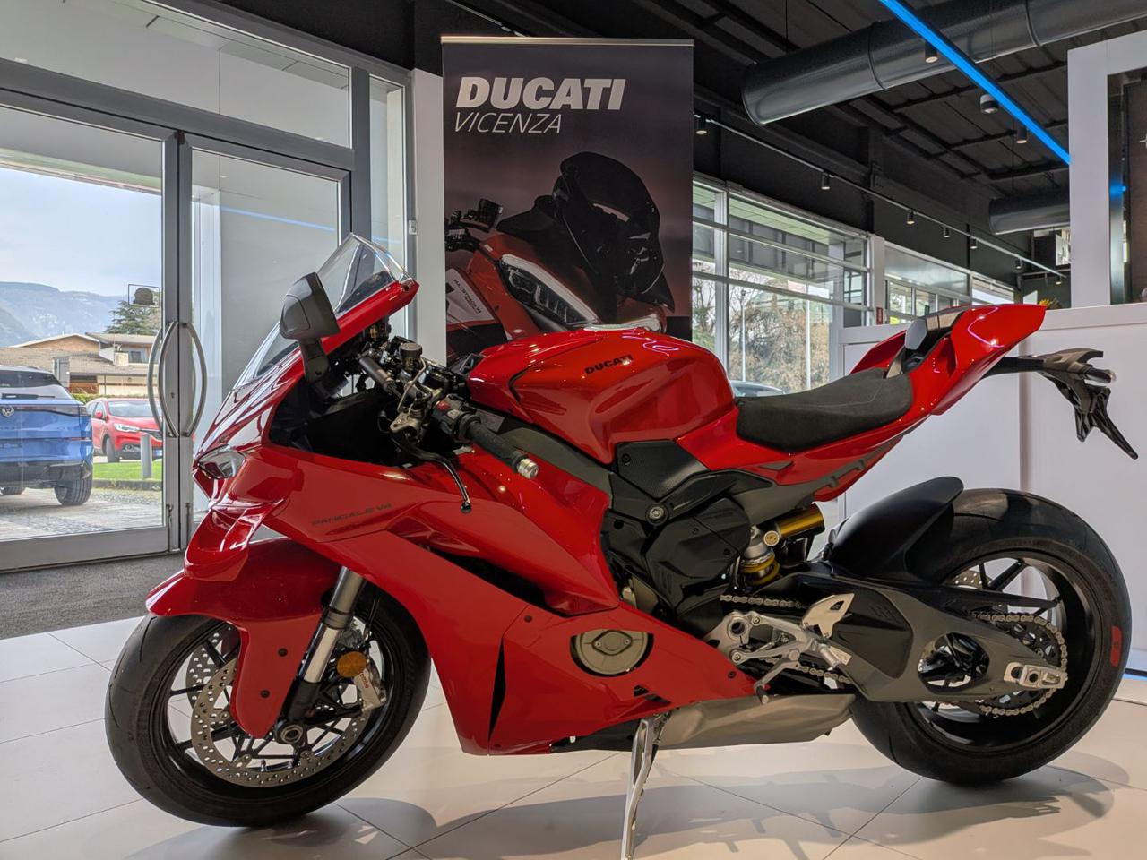 DUCATI Panigale V4 RED - 4