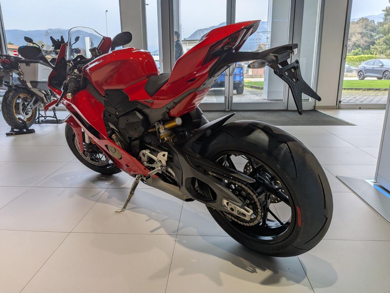 DUCATI Panigale V4 RED - 6
