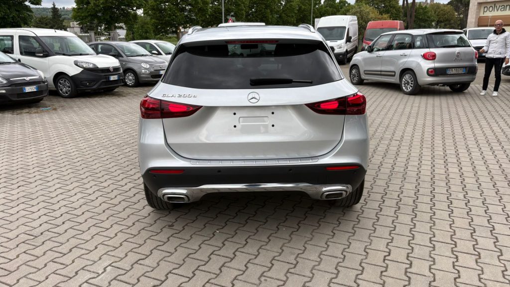MERCEDES-BENZ GLA 200 d Automatic Progressive Advanced Plus IVA ESPOSTA - 4