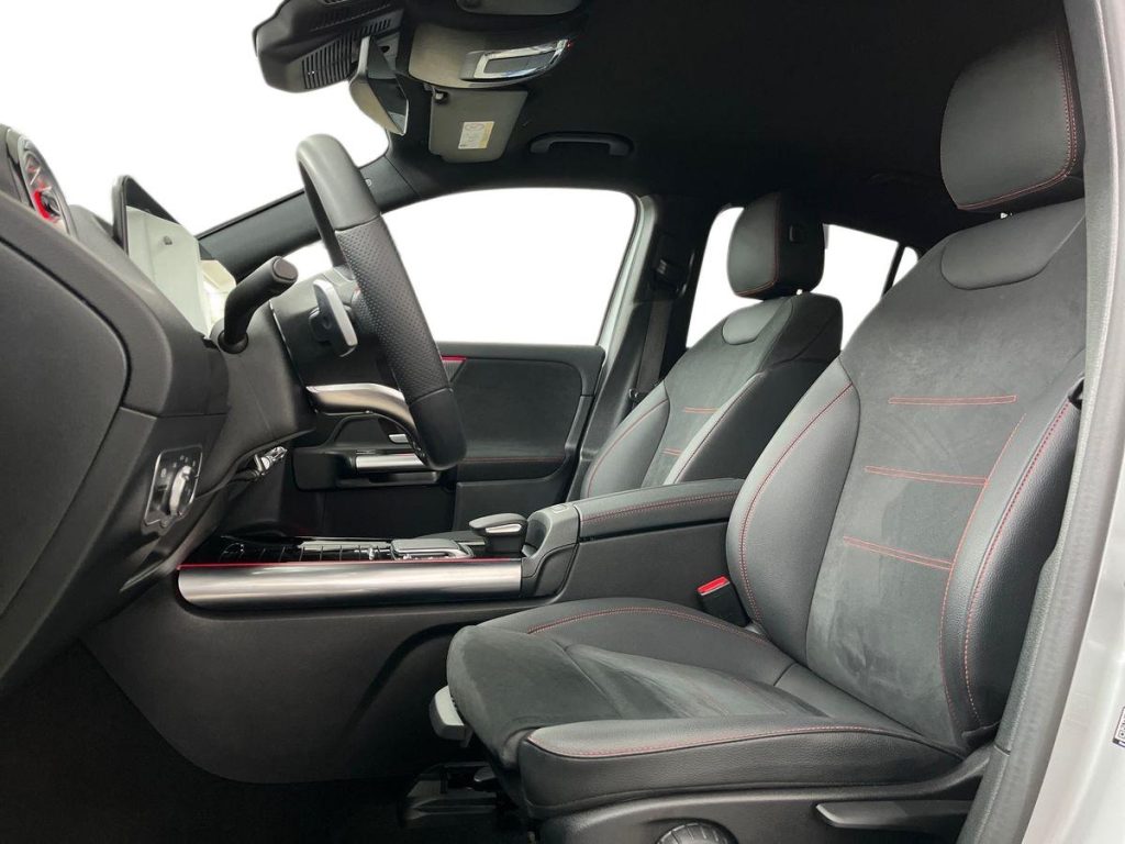 MERCEDES-BENZ EQA 250+ Premium - 10