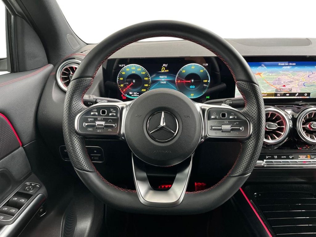 MERCEDES-BENZ EQA 250+ Premium - 11