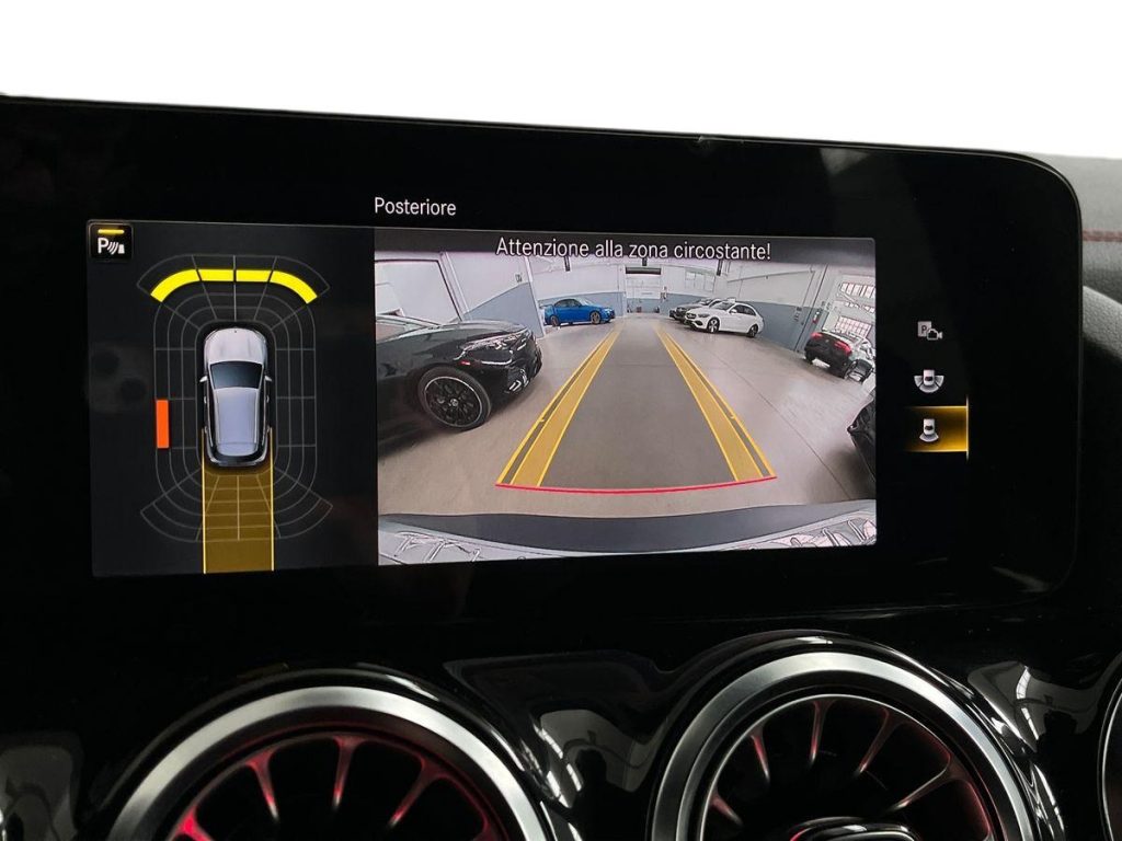 MERCEDES-BENZ EQA 250+ Premium - 12