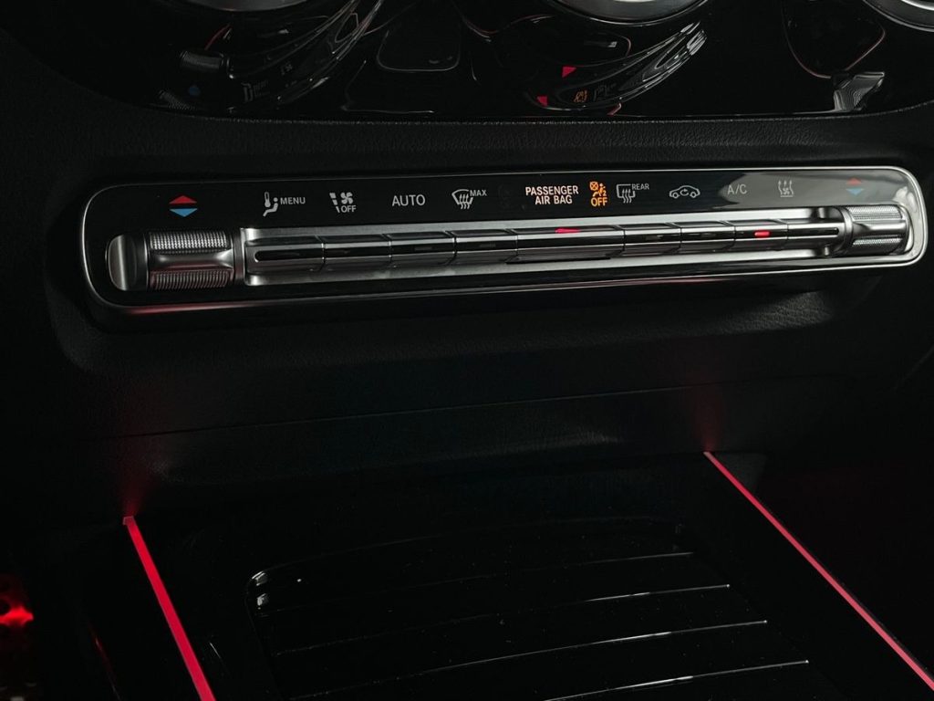 MERCEDES-BENZ EQA 250+ Premium - 14