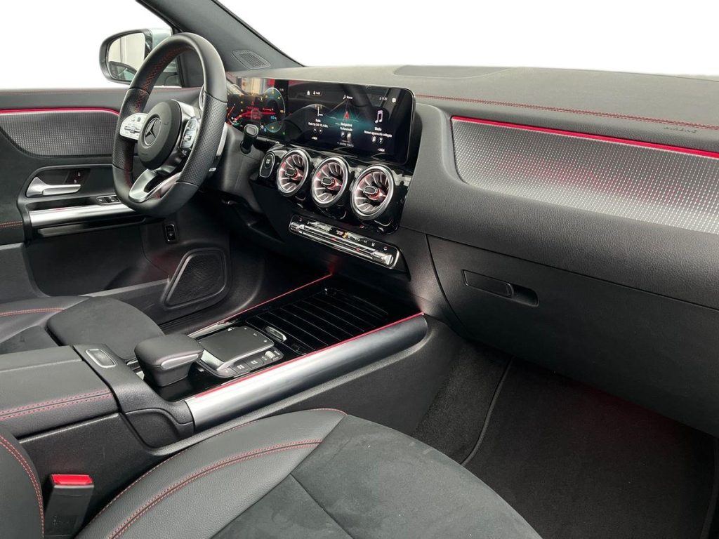 MERCEDES-BENZ EQA 250+ Premium - 16