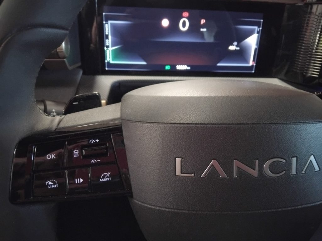 LANCIA Ypsilon 1.2 Hybrid e-DCT LX - 20