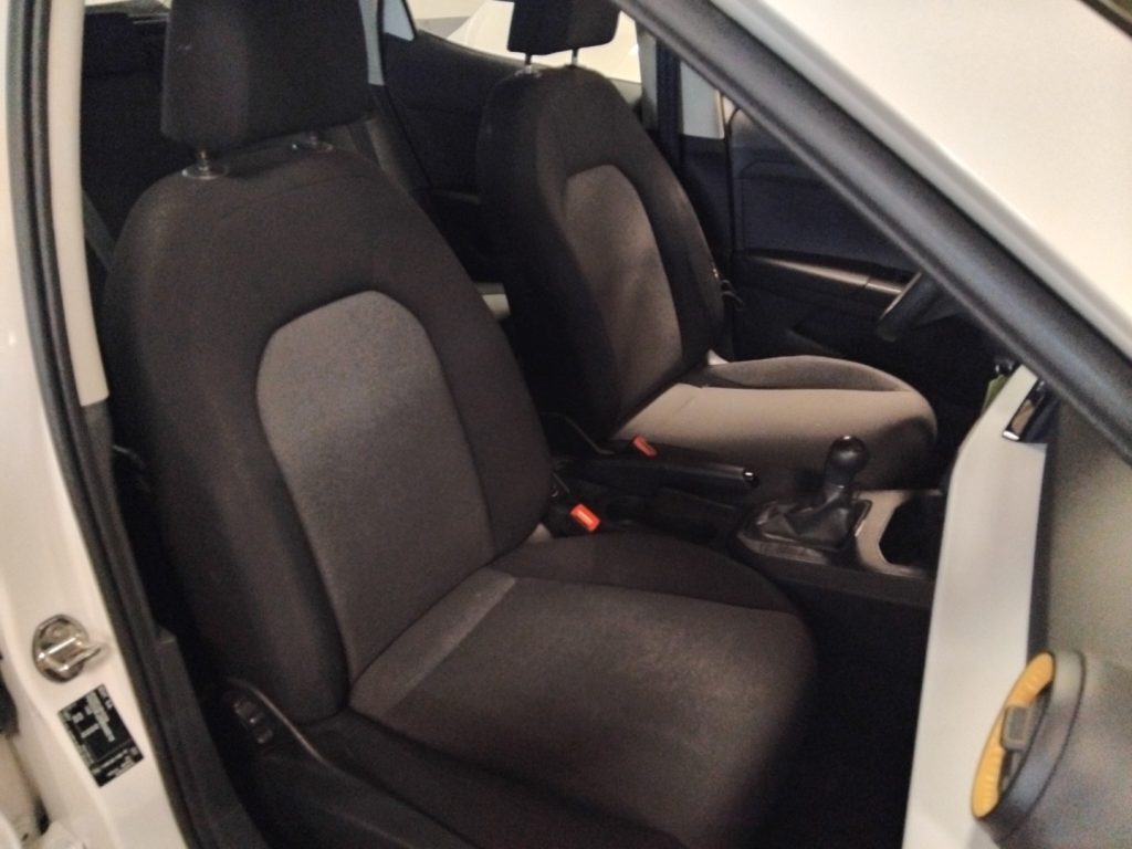 SEAT Arona 1.0 TGI Reference - 13