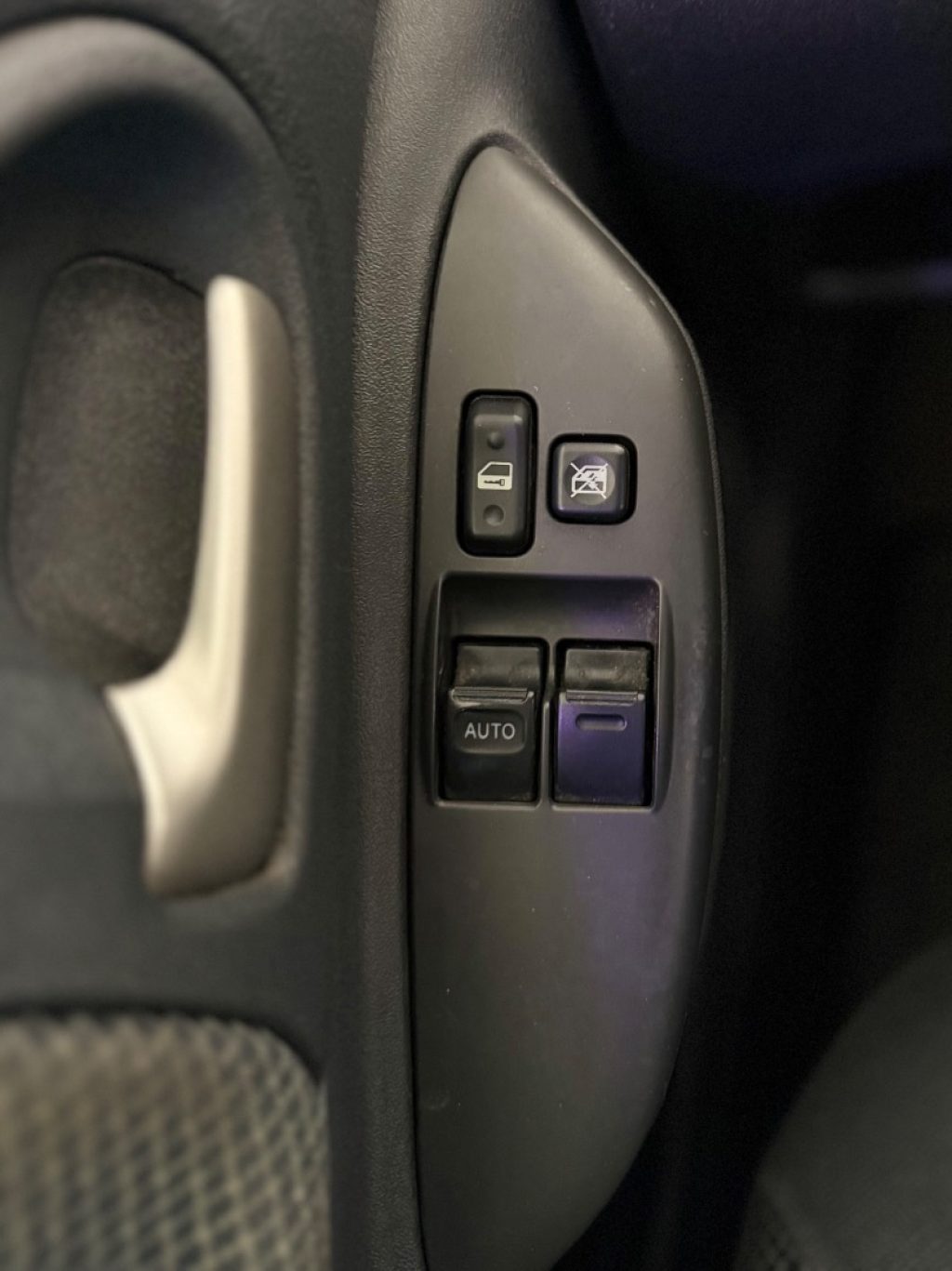 TOYOTA Yaris 1.3i 16V cat 3 porte Sol - 5