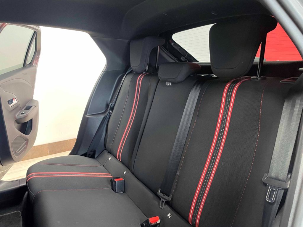 OPEL Corsa 1.2 GS LINE S 100CV - 29