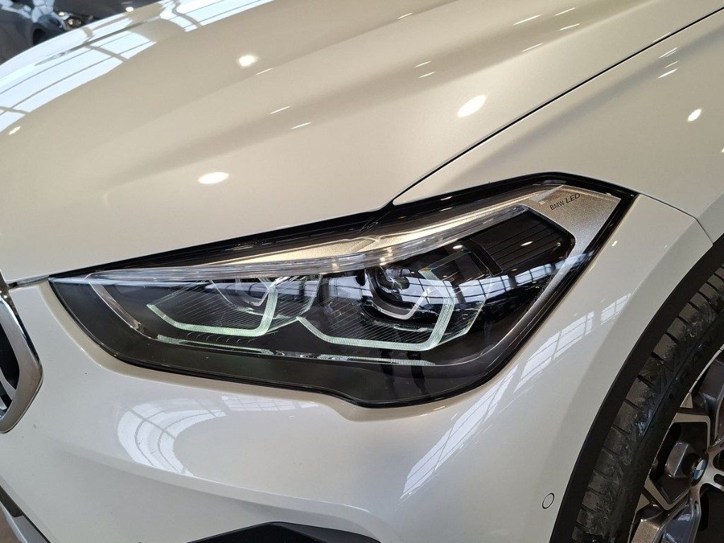 BMW X1 sDrive18i xLine Aut. + Tetto apr. - 6