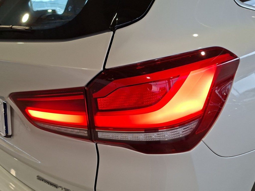 BMW X1 sDrive18i xLine Aut. + Tetto apr. - 7