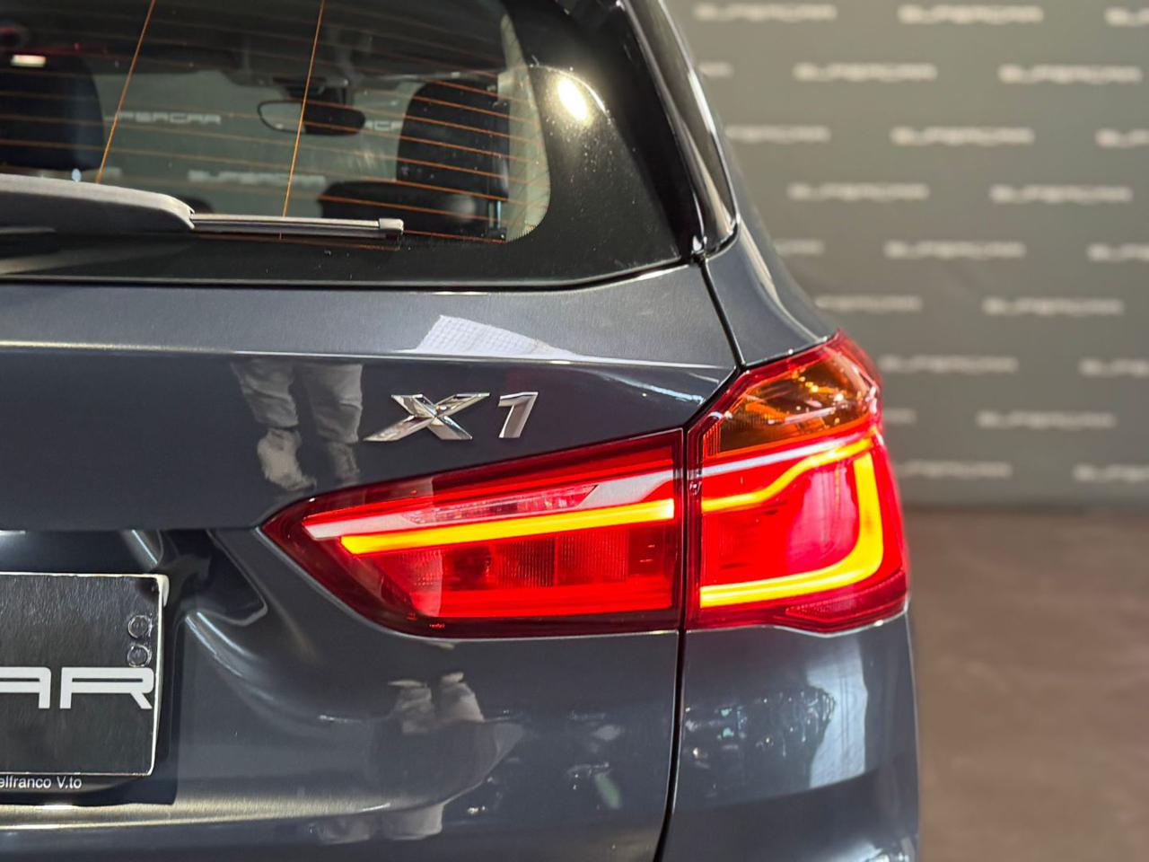 BMW X1 xDrive18d Sport - 6