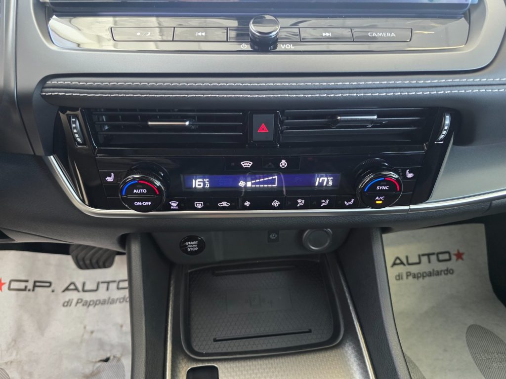 NISSAN Qashqai MHEV 158 CV Xtronic N-Connecta - 18