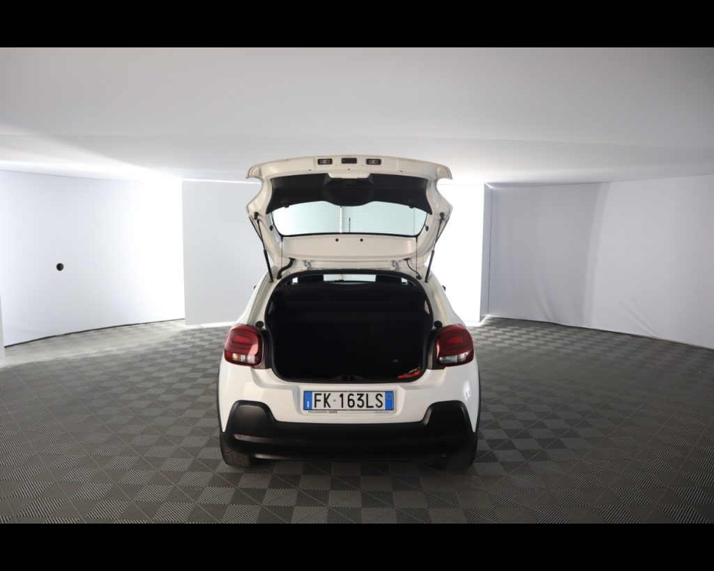 CITROEN C3 III 2017 -  1.2 puretech Shine 82cv - 19