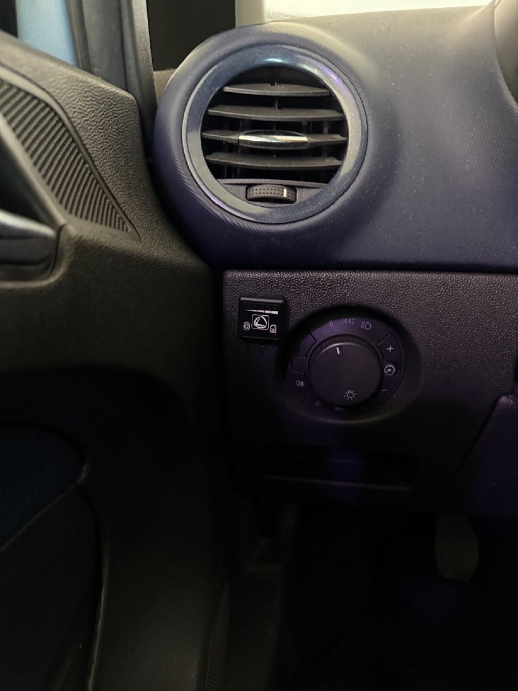 OPEL Corsa 1.2 5 porte .Cosmo - 5