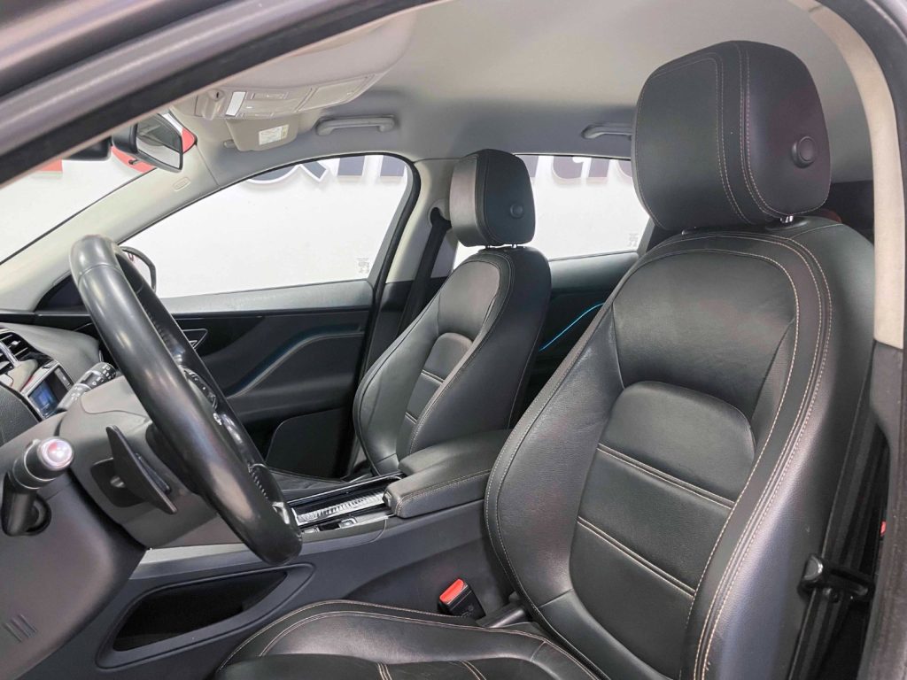 JAGUAR F-Pace 2.0D PURE AWD 180CV AUTO - 17