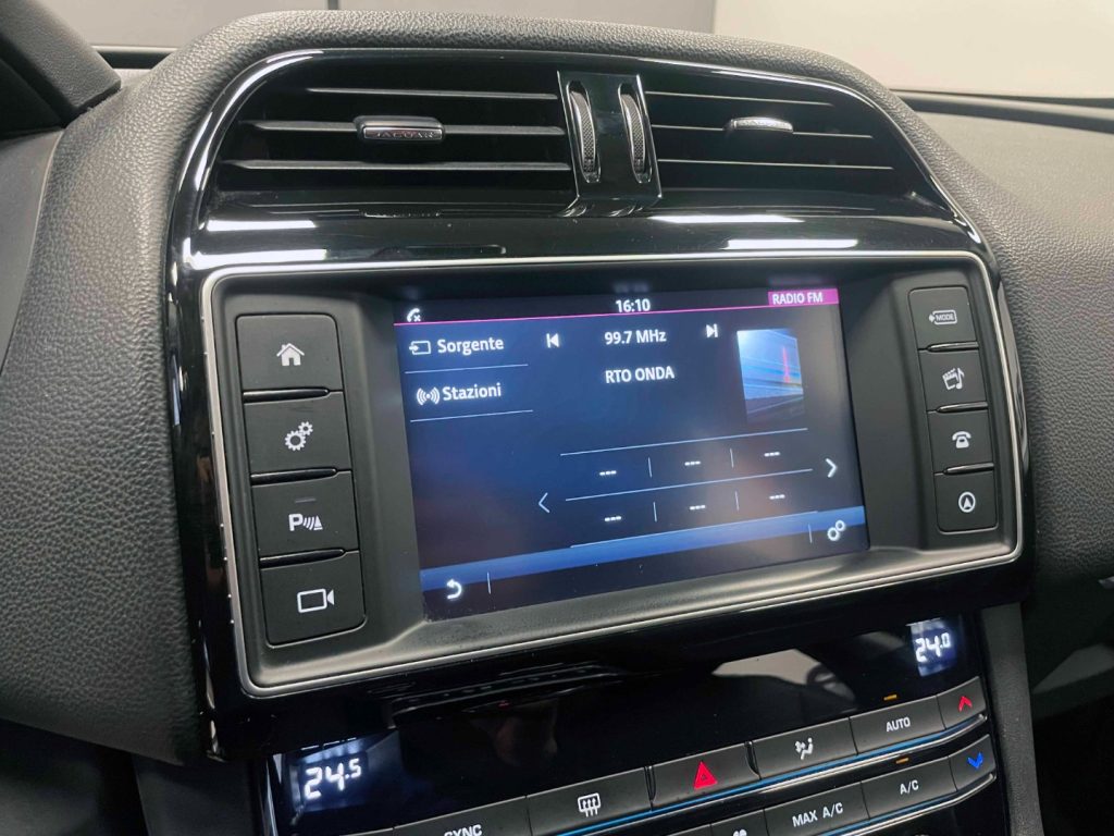 JAGUAR F-Pace 2.0D PURE AWD 180CV AUTO - 21