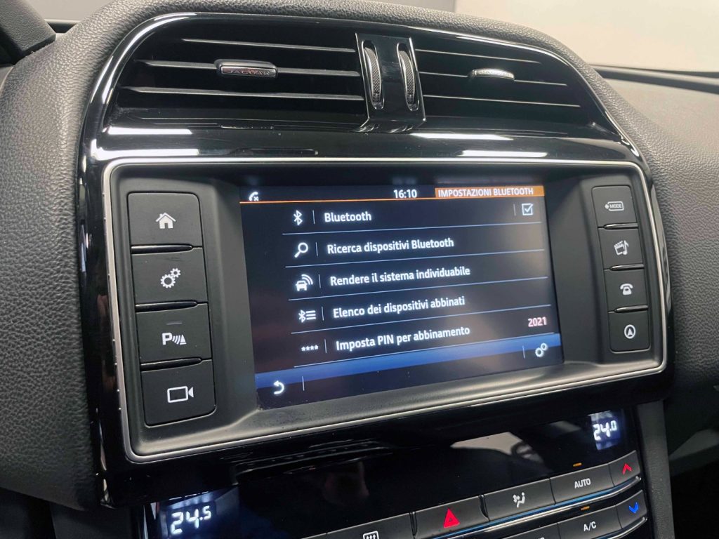 JAGUAR F-Pace 2.0D PURE AWD 180CV AUTO - 23