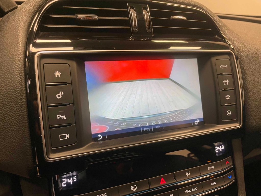 JAGUAR F-Pace 2.0D PURE AWD 180CV AUTO - 25