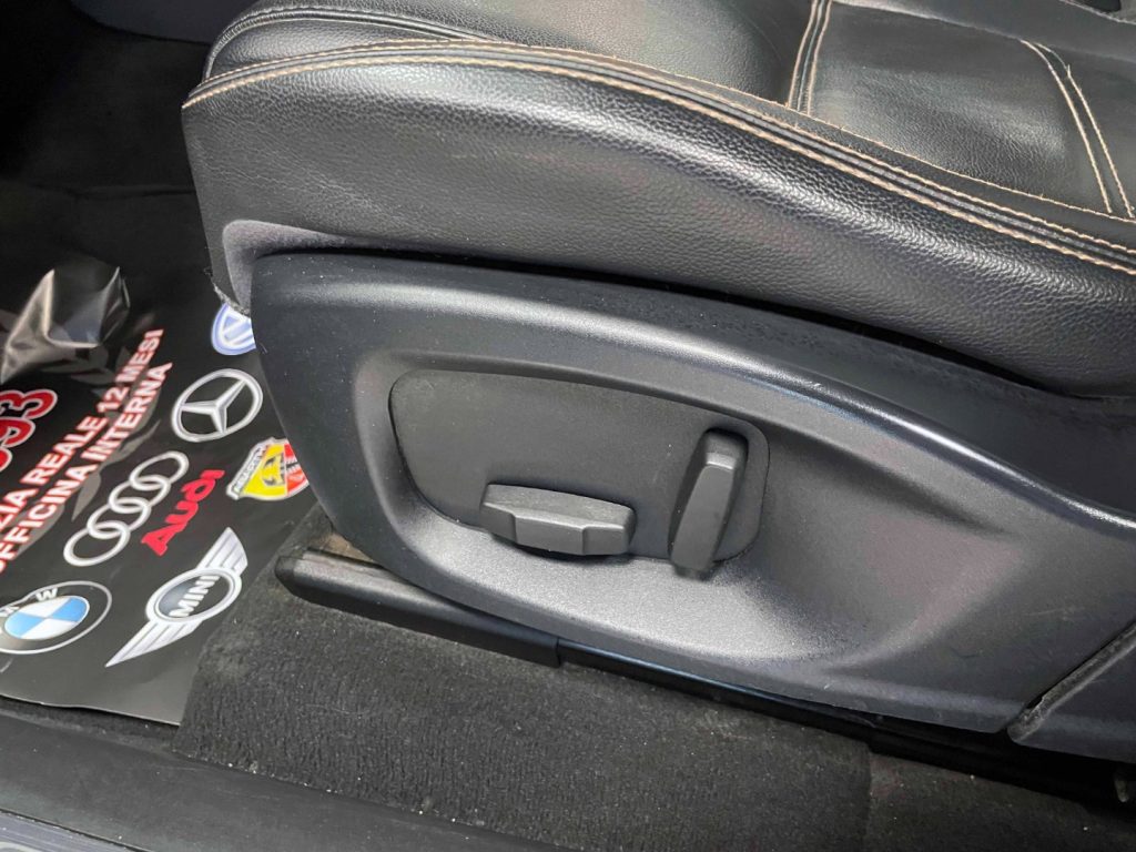 JAGUAR F-Pace 2.0D PURE AWD 180CV AUTO - 43