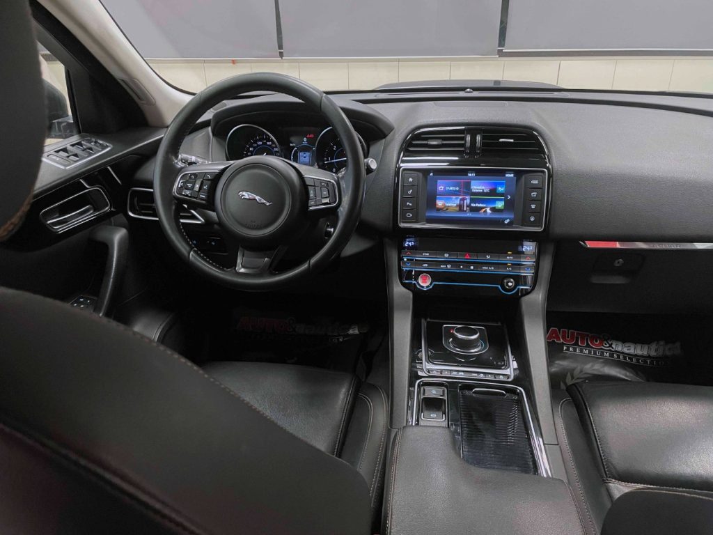 JAGUAR F-Pace 2.0D PURE AWD 180CV AUTO - 54