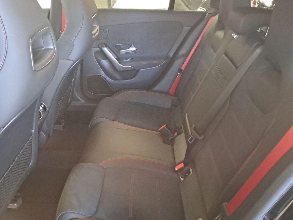 MERCEDES-BENZ CLA 45 AMG 45 S AMG 4Matic+ Shooting Brake - 9