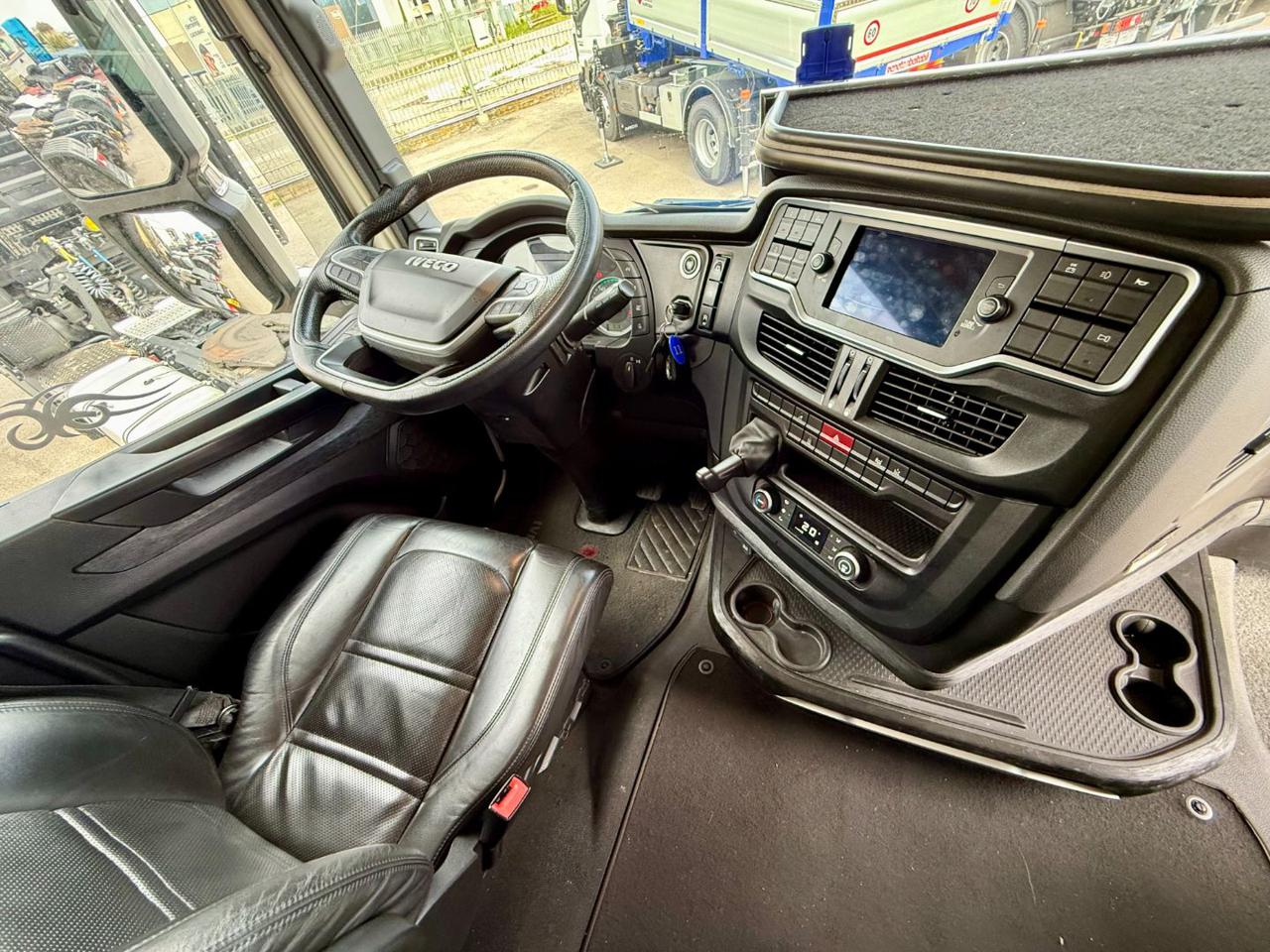 IVECO S-WAY 530 - 12