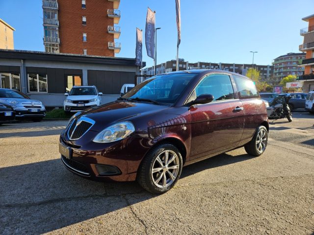LANCIA Ypsilon Bordeaux metallizzato