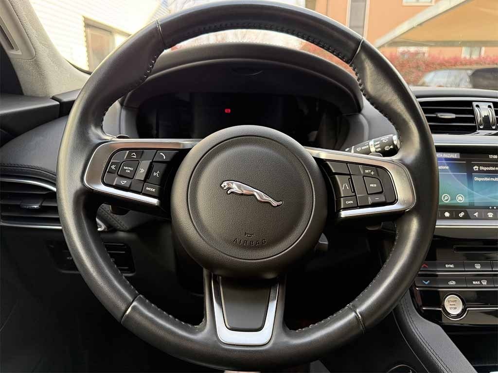 JAGUAR F-Pace 2.0d i4 awd PRESTIGE PELLE TELECAMERA IVA ESPOSTA - 12