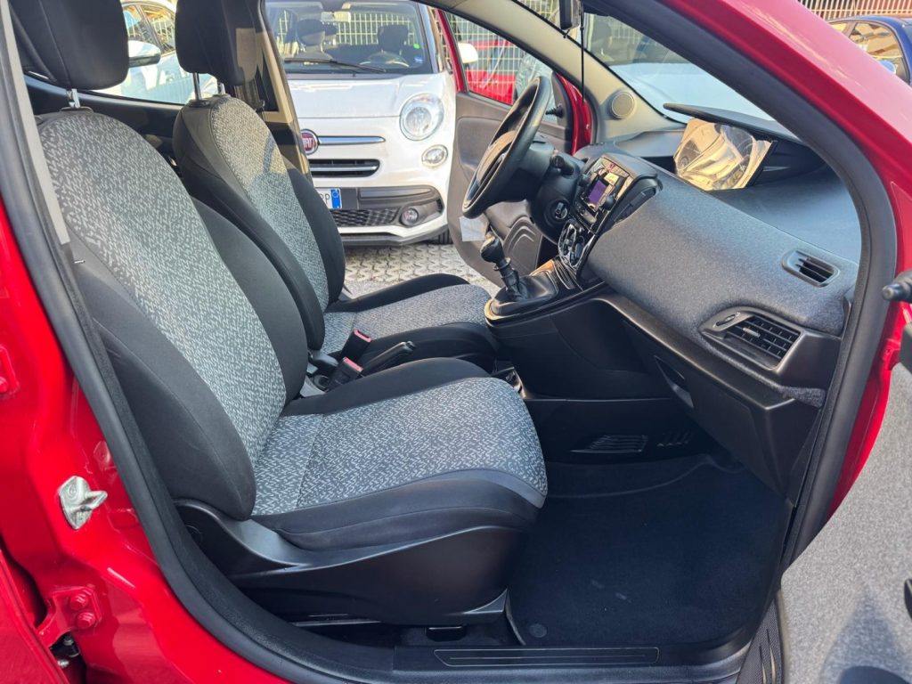 LANCIA Ypsilon 1.0 FireFly 5 porte S&S Hybrid Ecochic Silver - 11