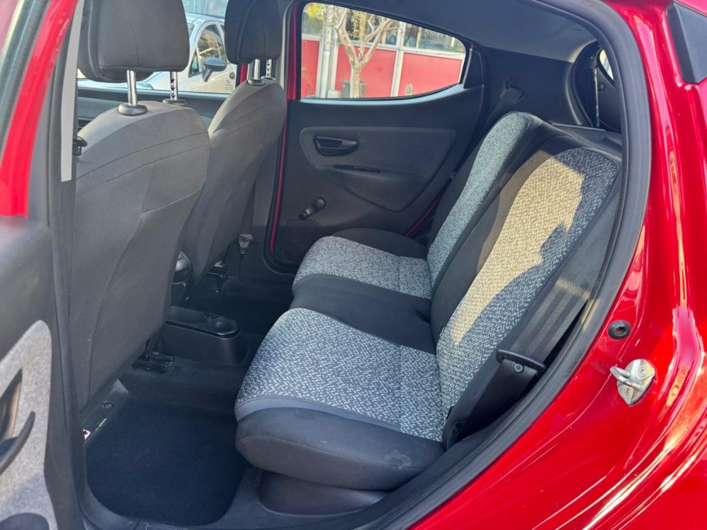 LANCIA Ypsilon 1.0 FireFly 5 porte S&S Hybrid Ecochic Silver - 12