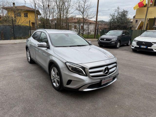 MERCEDES-BENZ GLA 200 Grigio metallizzato